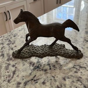 Metal decorative horse